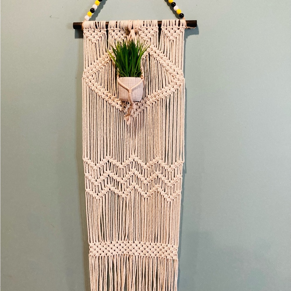 NEW WALL MACRAME